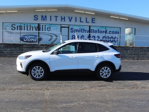 New 2026 Ford Escape Active w/ Cold Weather Package FWD image 2