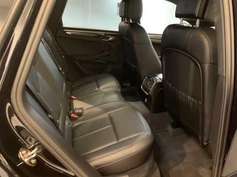 Used 2022 Porsche Macan S AWD/4WD image 48