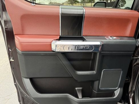 Used 2019 Ford F150 Platinum image 32