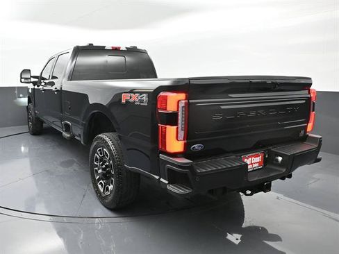 Used 2025 Ford F350 Platinum w/ FX4 Off-Road Package AWD/4WD image 4