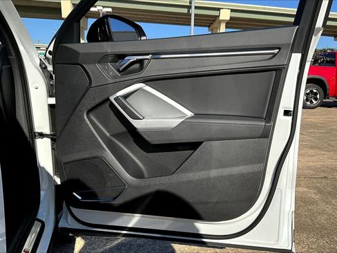 Used 2019 Audi Q3 2.0T Premium Plus image 21