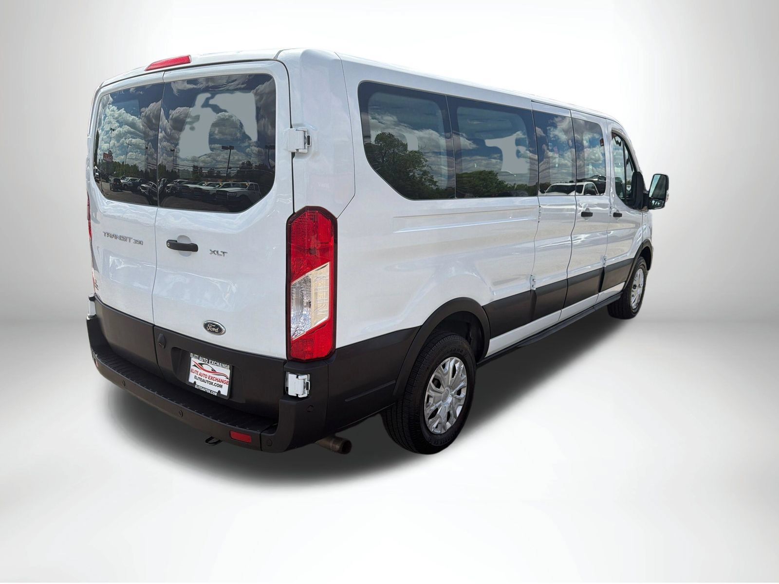 Used 2021 Ford Transit 350 XLT RWD image 6