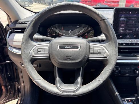 Used 2022 Jeep Compass Limited AWD/4WD image 17