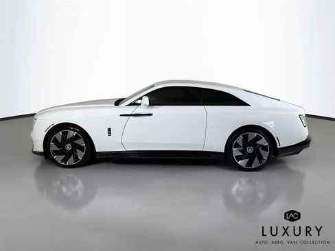 Used 2025 Rolls-Royce Spectre AWD/4WD image 9