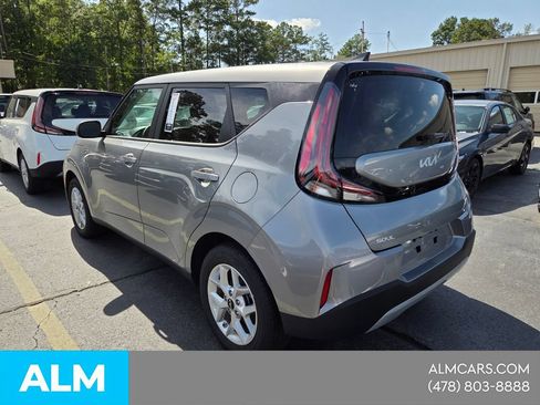 Used 2025 Kia Soul LX w/ LX Technology Package FWD image 7