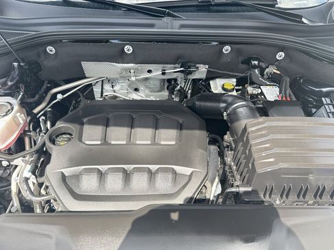 Certified 2026 Volkswagen Atlas Cross Sport SE FWD image 35