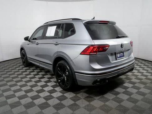 Certified 2023 Volkswagen Tiguan SE R-Line image 21