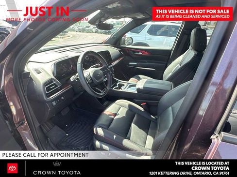Used 2026 Chevrolet Traverse RS w/ LPO, Floor Liner Package FWD image 7