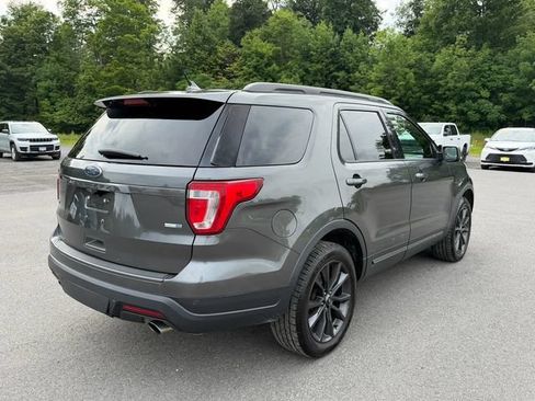 Used 2019 Ford Explorer XLT w/ Equipment Group 202A AWD/4WD image 5