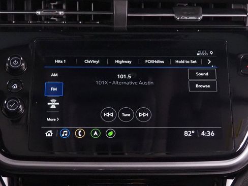 Used 2023 Chevrolet Bolt EUV Premier w/ Sun & Sound Package image 27