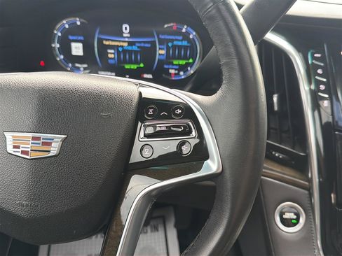 Used 2017 Cadillac Escalade Platinum AWD/4WD image 35