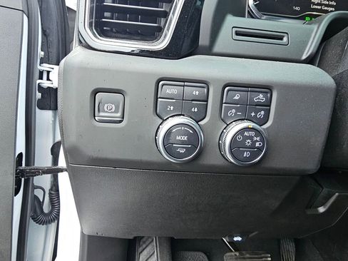 Used 2025 GMC Sierra 3500 Denali image 20