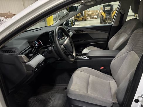 Used 2026 Toyota Camry LE w/ Convenience Package FWD image 6