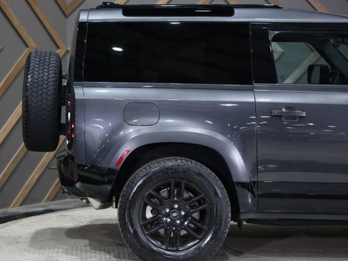 Used 2022 Land Rover Defender 90 X-Dynamic S image 9