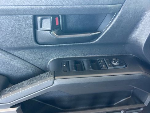 Used 2025 Toyota Tacoma SR5 image 8