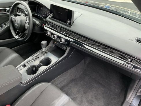 Used 2025 Honda Civic Sport image 19