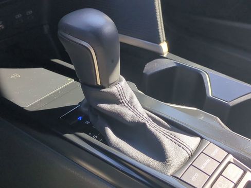 Used 2025 Toyota Camry SE FWD image 20