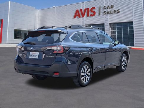 Used 2025 Subaru Outback Premium image 6