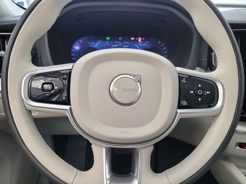 New 2026 Volvo XC60 B5 Ultra w/ Protection Package Premier image 21