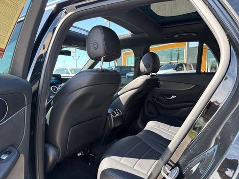 Used 2021 Mercedes-Benz GLC 300 w/ Premium Package image 25