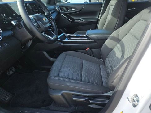 Used 2025 Chevrolet Equinox LT image 11