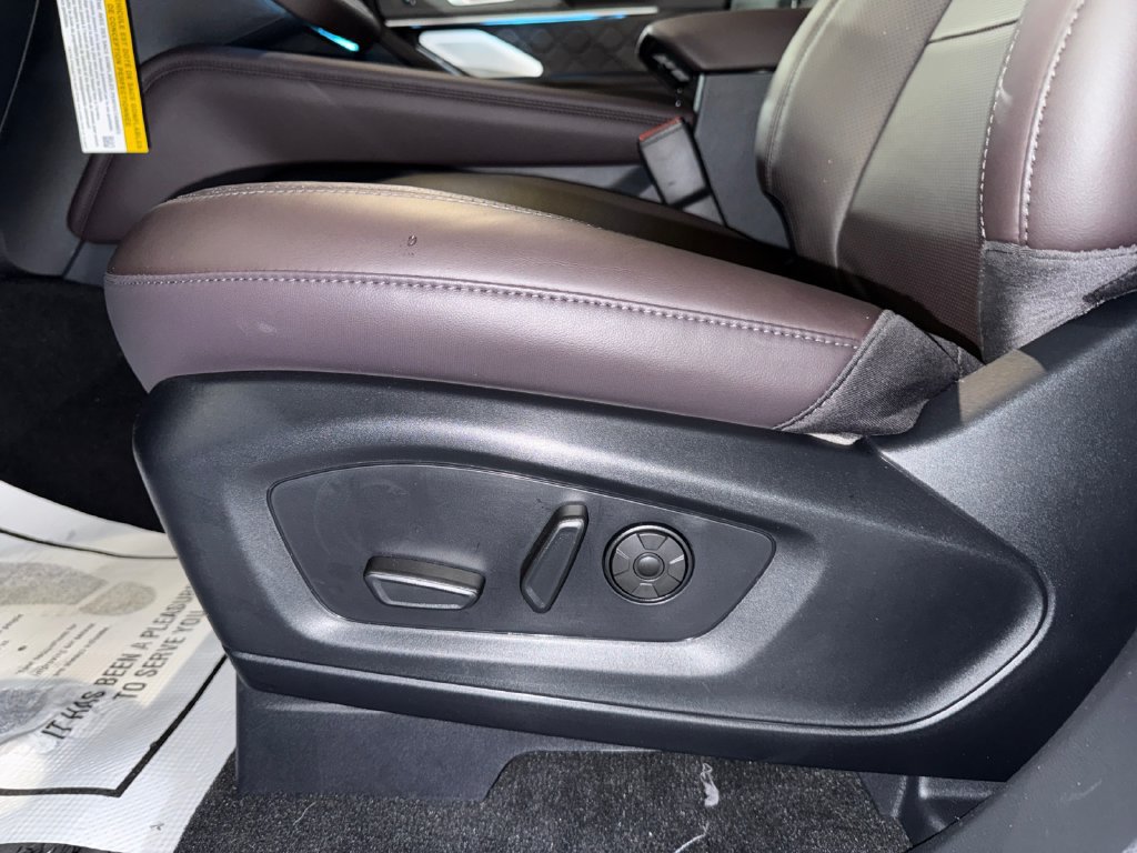 New 2026 Ford Explorer Platinum w/ LUX Leather Package AWD/4WD image 14