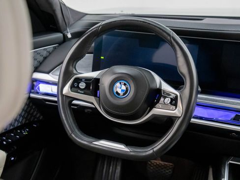 Certified 2023 BMW i7 xDrive60 w/ Executive Package 2 image 10