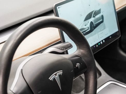 Used 2023 Tesla Model 3 Standard Range RWD image 23
