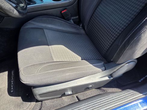Used 2015 Dodge Challenger SXT RWD image 26