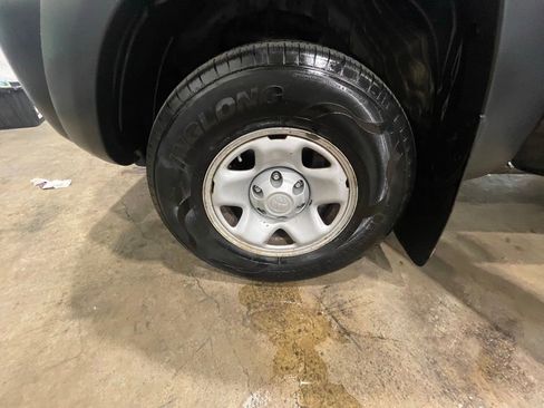 Used 2010 Toyota Tacoma 4x4 Access Cab V6 image 22