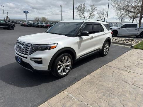 Certified 2021 Ford Explorer Platinum w/ Equipment Group 601A AWD/4WD image 4