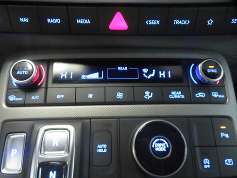 Used 2024 Hyundai Palisade SEL w/ Premium Package image 49