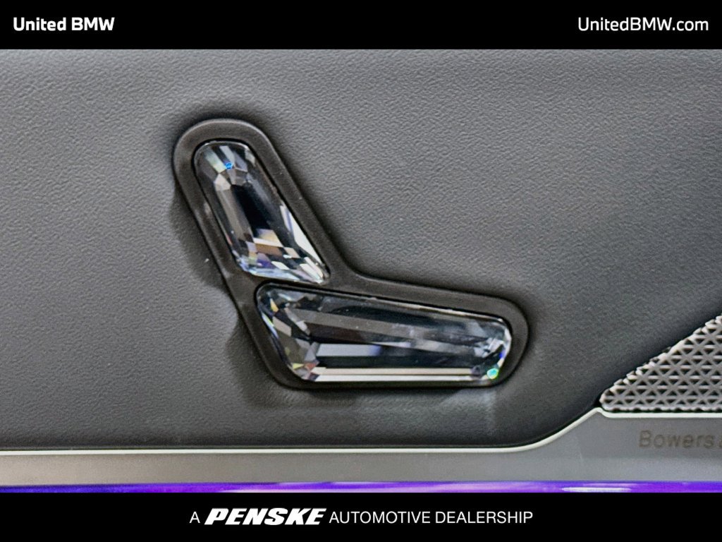 Certified 2026 BMW 740i RWD image 11