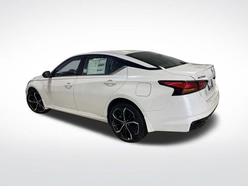 New 2025 Nissan Altima 2.5 SR w/ SR Premium Package image 3
