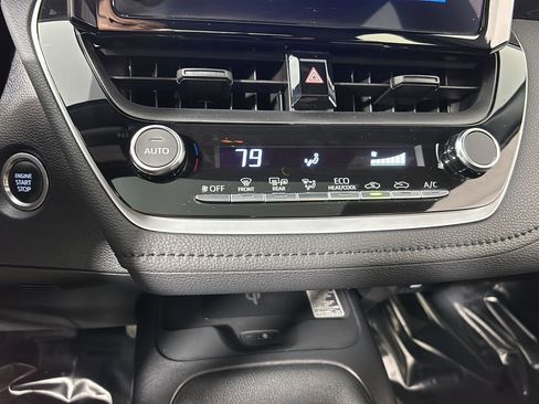 Used 2024 Toyota Corolla SE w/ SE Premium Package image 36