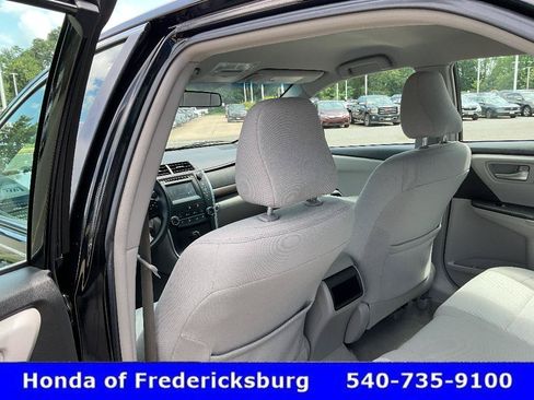 Used 2017 Toyota Camry LE FWD image 24