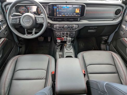 Used 2026 Jeep Gladiator Rubicon AWD/4WD image 17