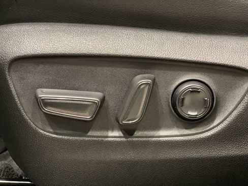 Certified 2025 Toyota Sienna XSE image 15