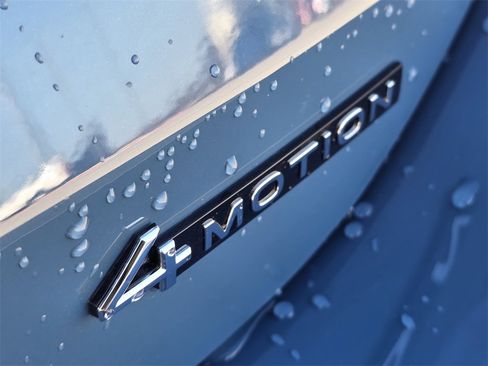 New 2026 Volkswagen Tiguan SEL R-Line image 9