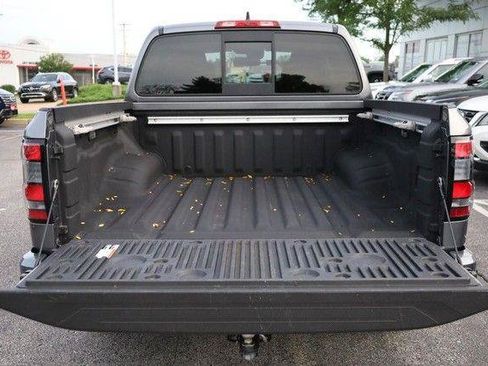 Used 2022 Nissan Frontier SV w/ SV Premium Package AWD/4WD image 7
