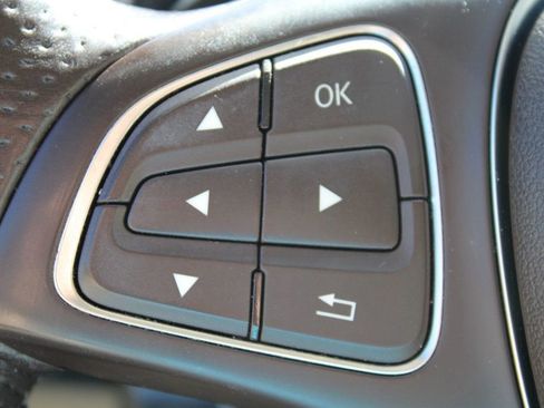 Used 2016 Mercedes-Benz GLE 350 4MATIC w/ Premium Package image 27