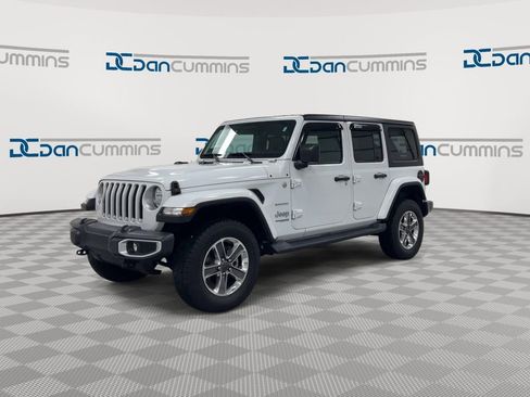 Used 2022 Jeep Wrangler Unlimited Sahara w/ Cold Weather Group image 4
