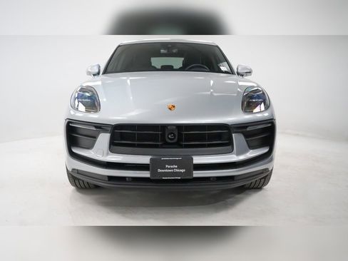 Used 2025 Porsche Macan image 6