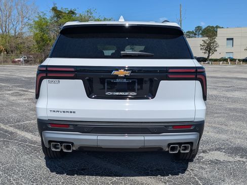 New 2026 Chevrolet Traverse LT image 6