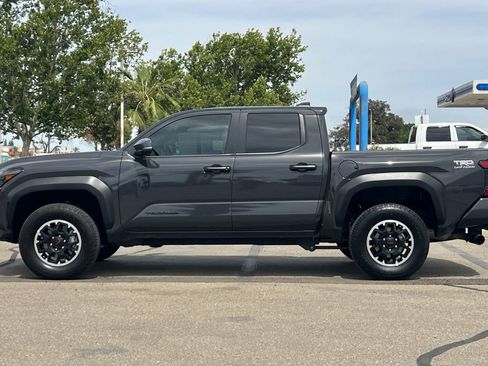 Certified 2024 Toyota Tacoma TRD Off-Road w/ TRD Off Road Upgrade Package AWD/4WD image 9