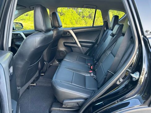 Used 2016 Toyota RAV4 LE image 13