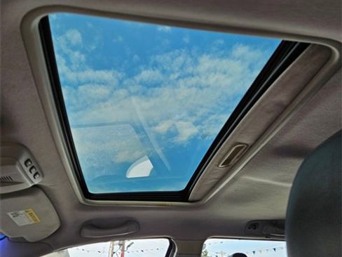 Used 2006 Volvo V70 2.5T image 15