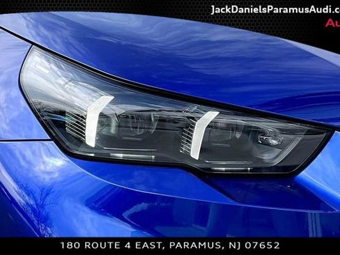 Used 2025 BMW M5 w/ Carbon Package image 22