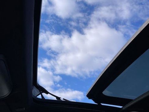 Used 2022 GMC Yukon AT4 image 8