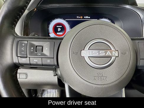 Used 2023 Nissan Pathfinder Platinum FWD image 32